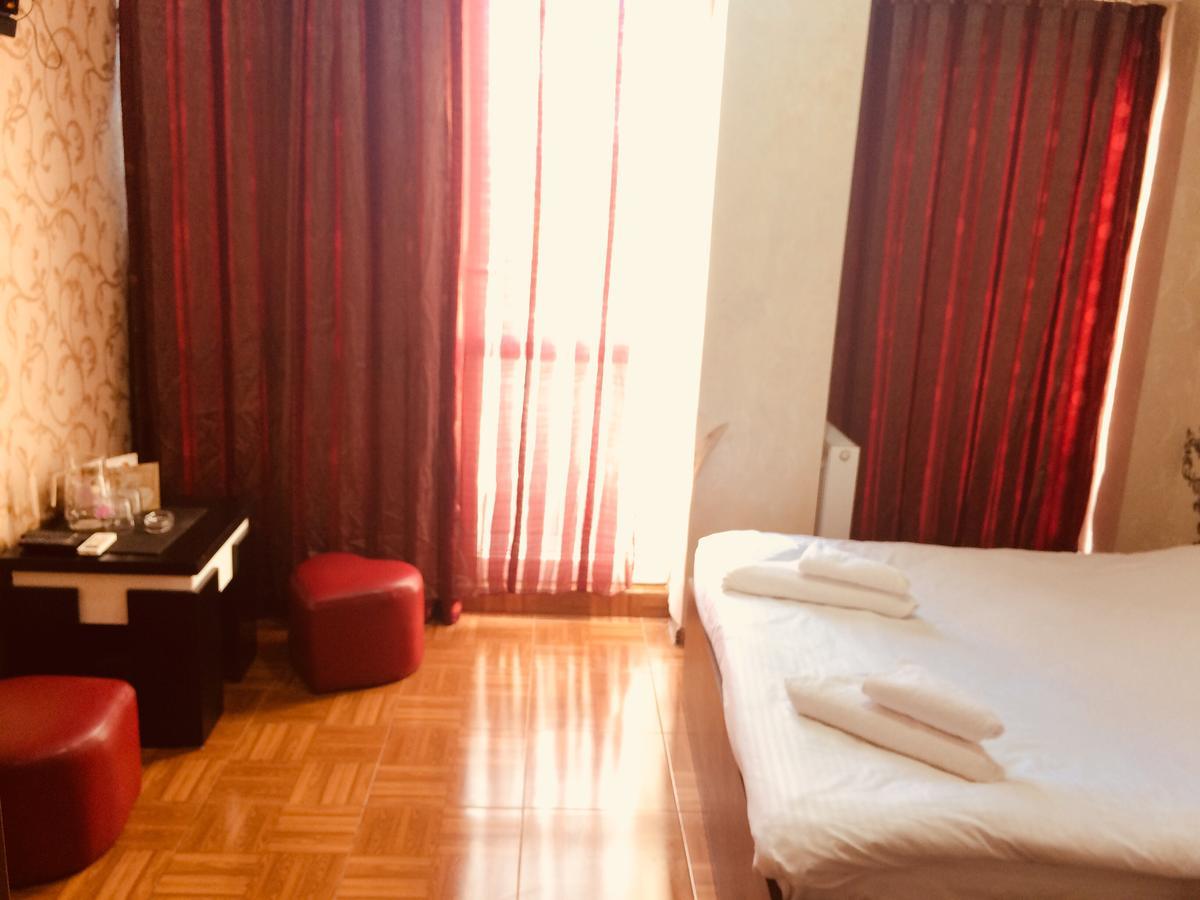 Visit Hotel 第比利斯 外观 照片