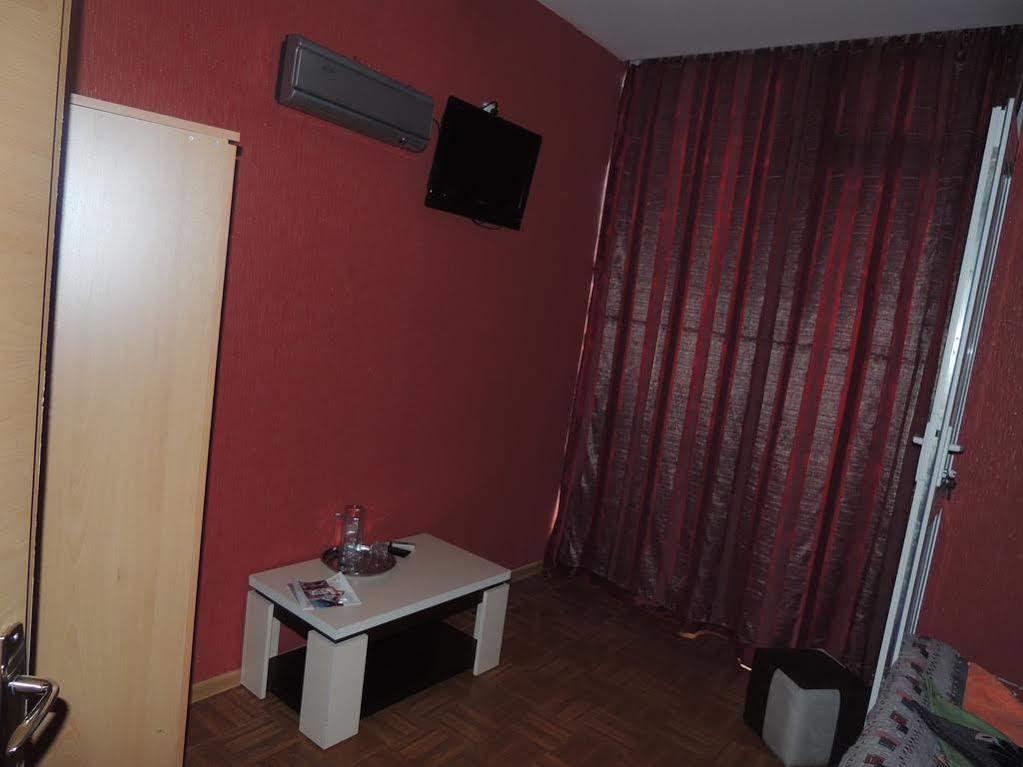 Visit Hotel 第比利斯 外观 照片