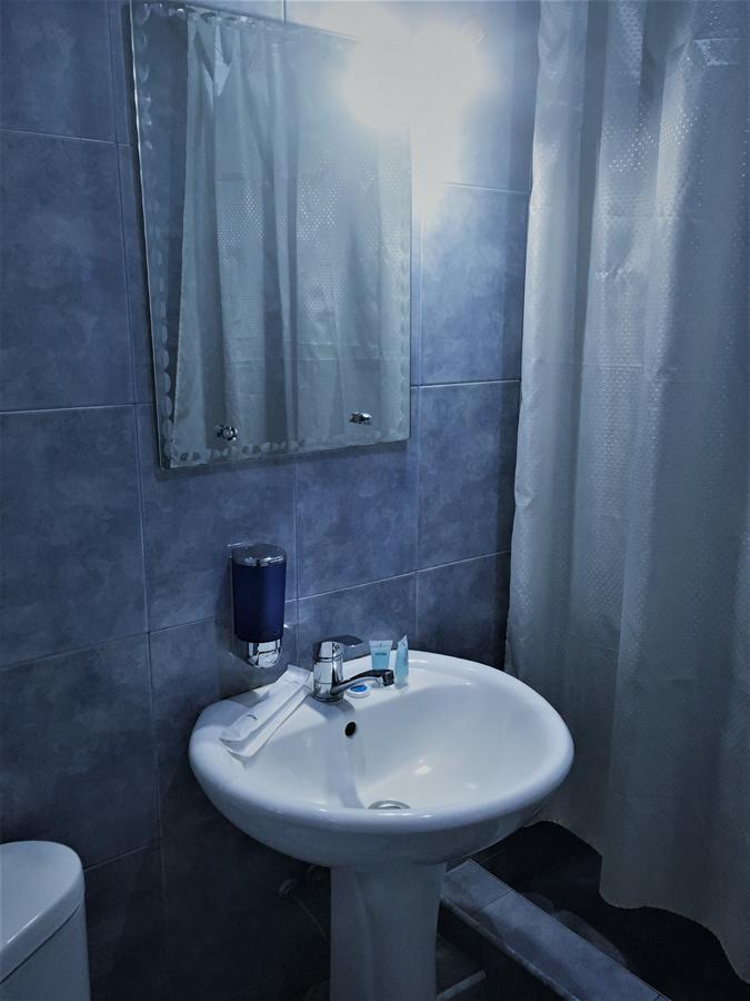 Visit Hotel 第比利斯 外观 照片