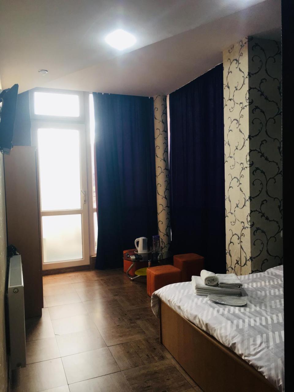 Visit Hotel 第比利斯 外观 照片
